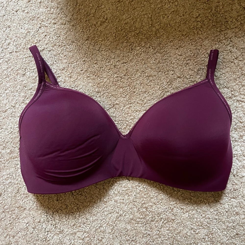 Victoria’s Secret | NWOT Wireless Plum Bra